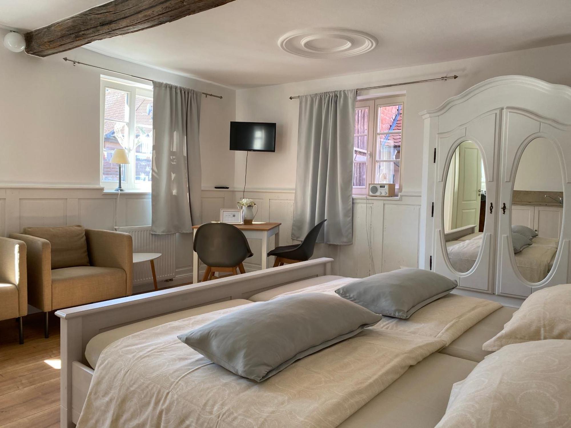 Barbelroth Sonnenhof 1737 - Ferienzimmer & Apartments מראה חיצוני תמונה